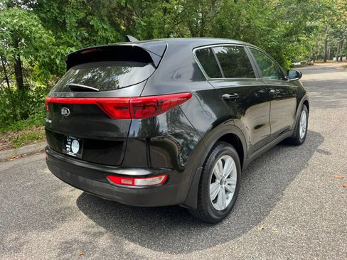 Used 2017 Kia Sportage LX FWD image 2