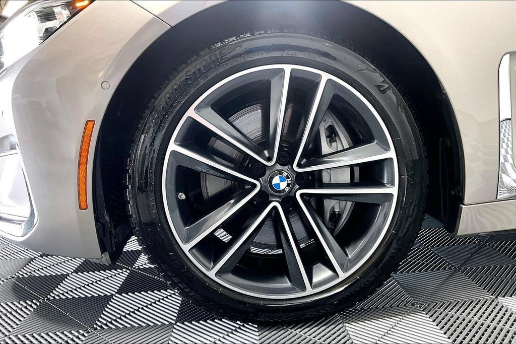Used 2022 BMW 750i xDrive AWD/4WD image 8