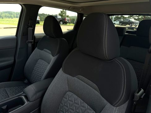 Used 2026 Nissan Kicks SV w/ SV Premium Package FWD image 12