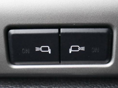 Used 2020 Ford F150 Lariat image 15