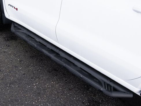 Used 2023 GMC Sierra 1500 AT4 w/ Technology Package image 32