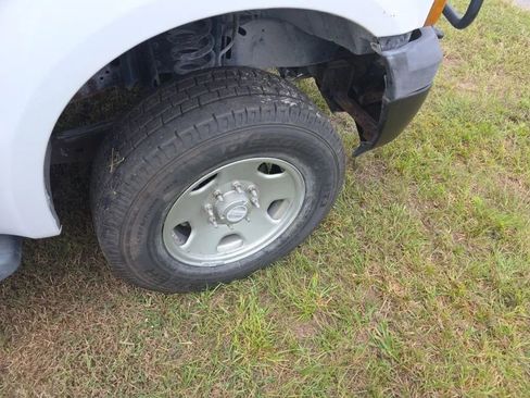 Used 2006 Ford F350 4x4 Regular Cab Super Duty image 9