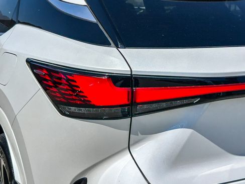 Used 2023 Lexus RX 350 FWD w/ Cold Area Package image 9