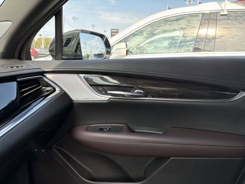 Used 2020 Cadillac XT6 Premium Luxury image 23