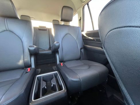 Used 2025 Toyota Grand Highlander FWD image 39