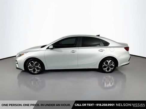 Used 2021 Kia Forte LXS FWD image 8