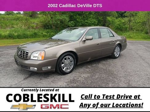 Used 2002 Cadillac De Ville DTS w/ Premium Equipment Pkg FWD image 10