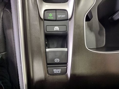 Used 2020 Honda Accord Touring image 29