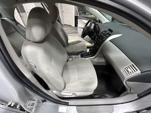 Used 2013 Toyota Corolla L image 31