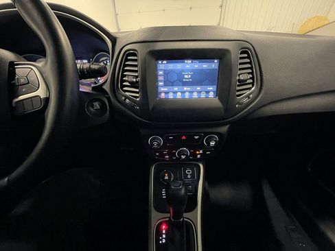 Used 2020 Jeep Compass Latitude w/ Cold Weather Group image 30