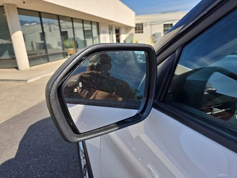 New 2025 Ford Explorer Active w/ Active Comfort Package image 36