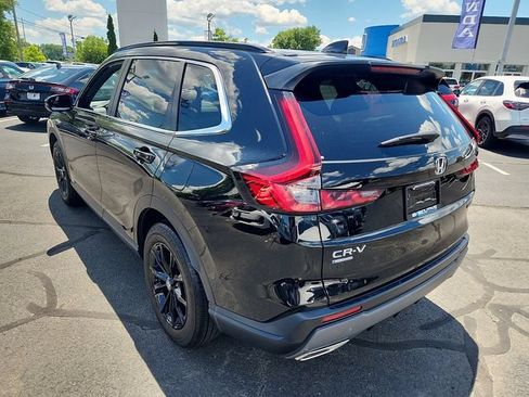 Used 2025 Honda CR-V Sport image 4