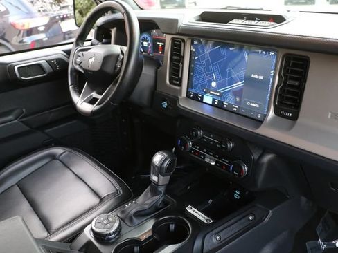 Used 2025 Ford Bronco Outer Banks AWD/4WD image 14