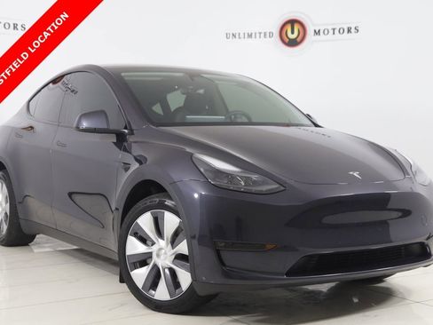 Used 2024 Tesla Model Y Long Range image 1