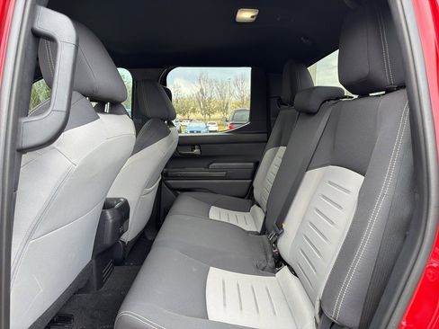 Used 2024 Toyota Tacoma TRD Off-Road image 10