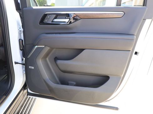 New 2026 Chevrolet Suburban High Country AWD/4WD image 41