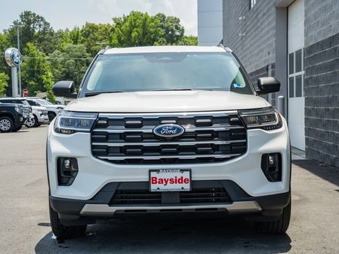New 2026 Ford Explorer Active w/ Active Comfort Package AWD/4WD image 3