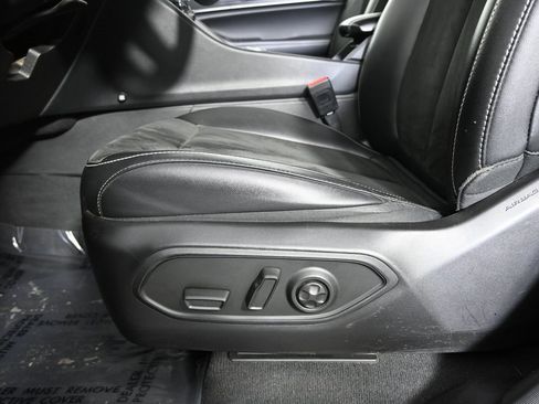 Used 2024 Jeep Grand Cherokee Altitude image 21