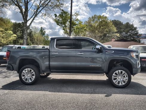 Used 2021 GMC Sierra 1500 Denali w/ Denali Ultimate Package AWD/4WD image 9