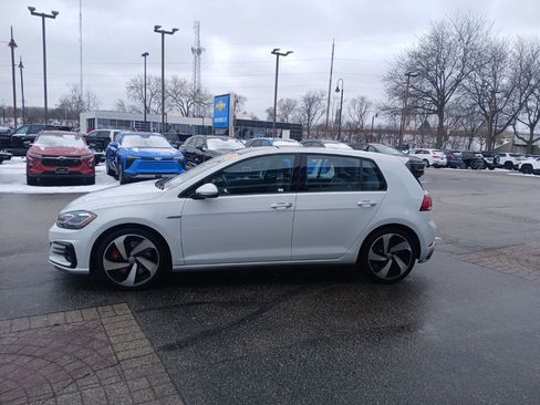 Used 2018 Volkswagen GTI SE w/ SE Leather Package image 5