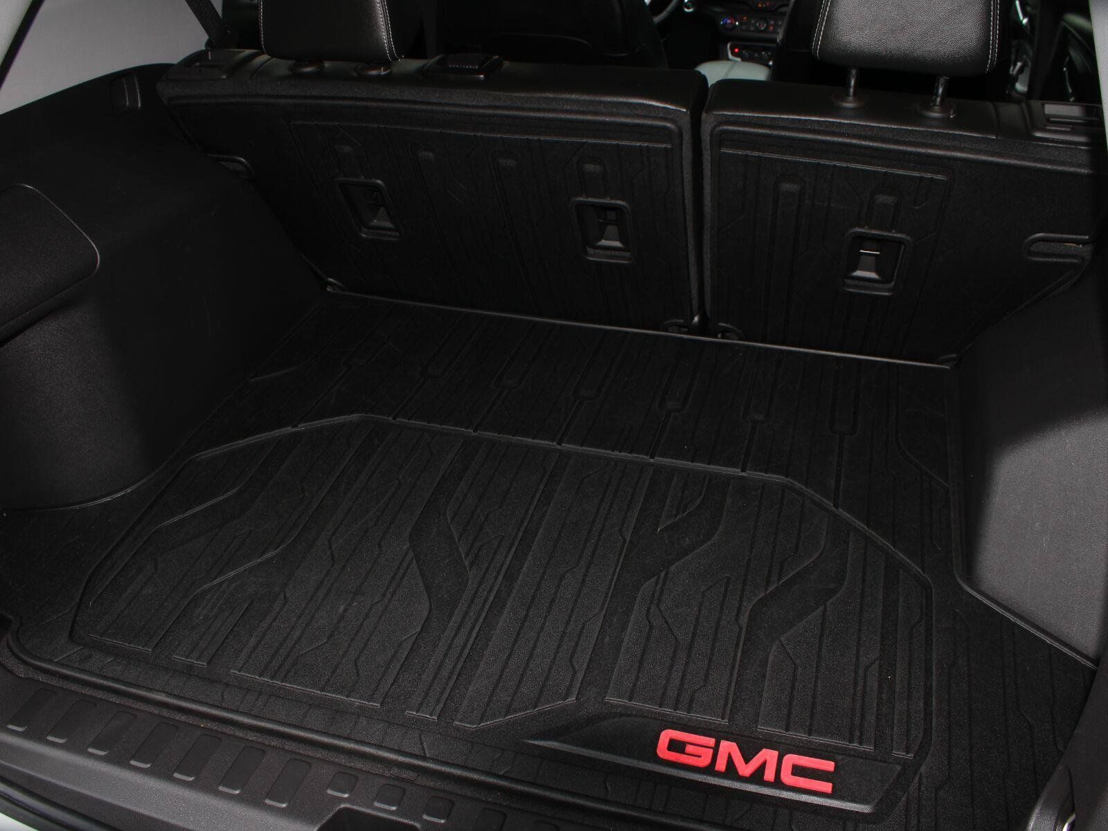 Used 2024 GMC Terrain SLT w/ Elevation Edition AWD/4WD image 8