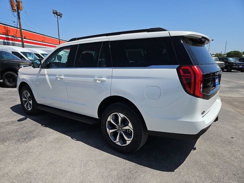 New 2027 Ford Expedition Active RWD image 8