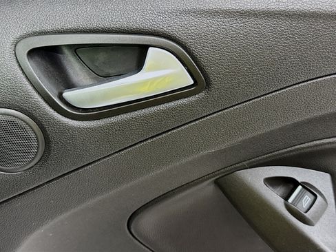 Used 2017 Ford Escape Titanium AWD/4WD image 29