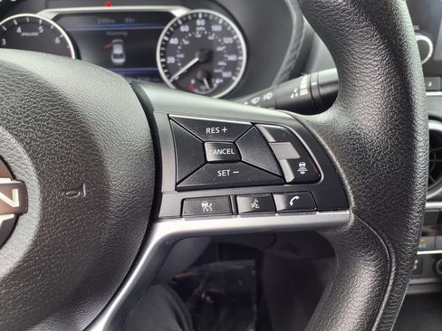 Used 2024 Nissan Sentra SV FWD image 14