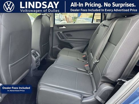 Used 2018 Volkswagen Tiguan SE FWD image 14