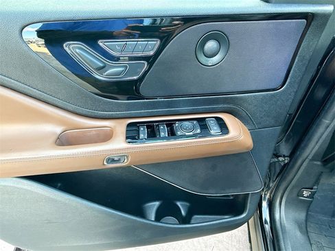 Used 2023 Lincoln Aviator Reserve image 20