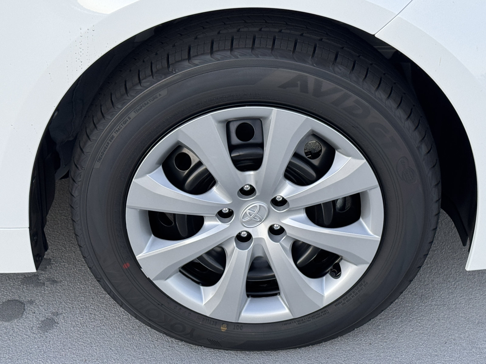 New 2027 Toyota Corolla LE FWD image 15