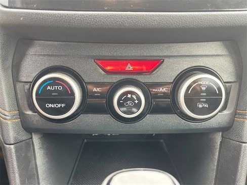 Used 2022 Subaru Crosstrek 2.0i Premium image 15