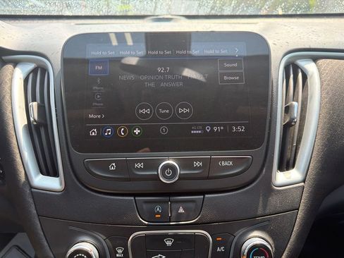 Used 2022 Chevrolet Malibu RS FWD image 18
