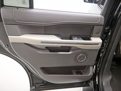 Used 2019 Ford Expedition XLT w/ Equipment Group 202A image 23