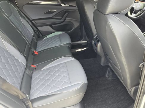Certified 2025 Volkswagen Tiguan SEL R-Line AWD/4WD image 17