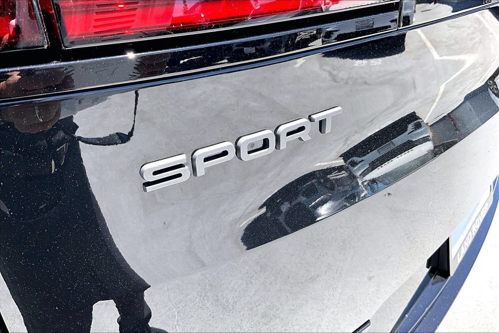 New 2026 Land Rover Range Rover Sport Dynamic SE AWD/4WD image 9