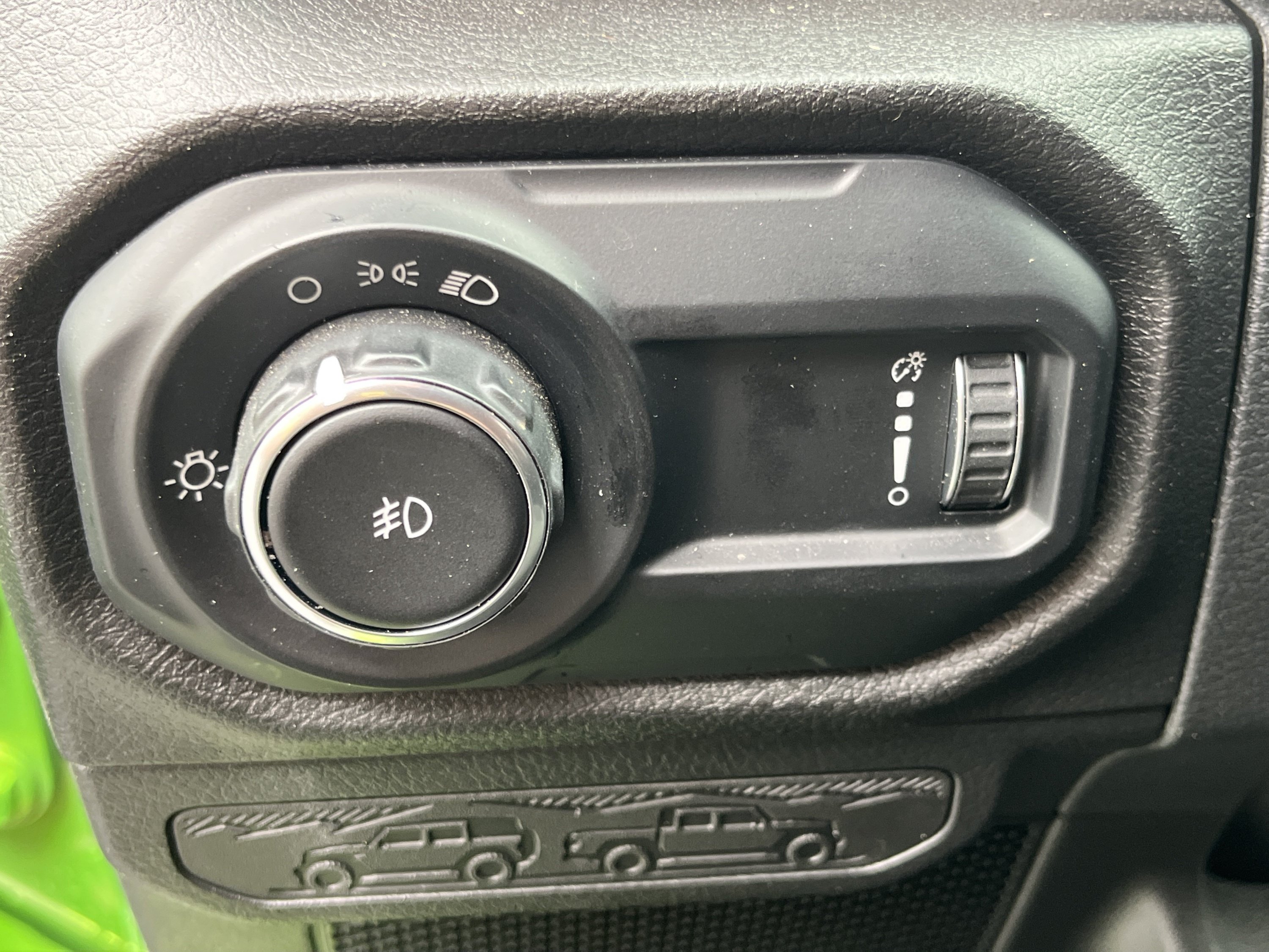 Used 2025 Jeep Wrangler Sport AWD/4WD image 19