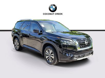 Used 2025 Nissan Pathfinder SL