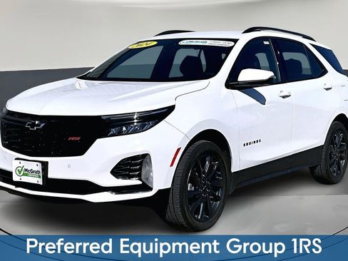 Used 2024 Chevrolet Equinox RS image 3