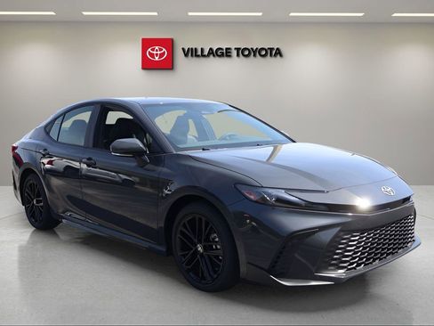 New 2026 Toyota Camry SE FWD image 7