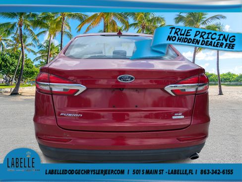 Used 2020 Ford Fusion SE FWD image 3