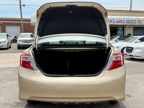 Used 2012 Toyota Camry LE FWD image 7