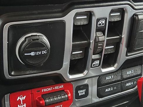 Used 2023 Jeep Wrangler Unlimited Rubicon 4xe image 26