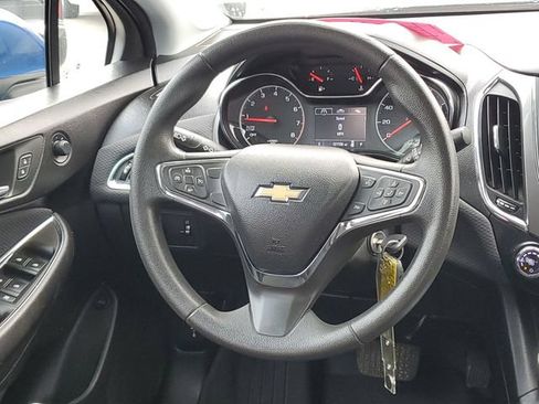 Used 2019 Chevrolet Cruze LT FWD image 23