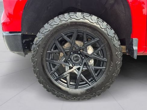 Used 2024 Chevrolet Silverado 1500 LT Trail Boss w/ Convenience Package II AWD/4WD image 9