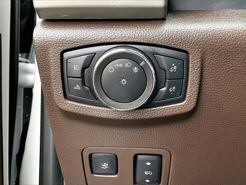 Used 2022 Ford F450 King Ranch image 25