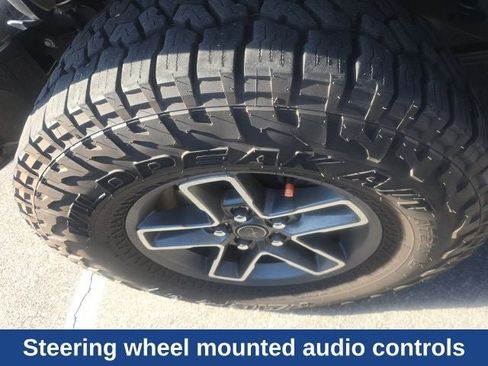 Used 2024 Jeep Gladiator Mojave w/ Technology Group image 27