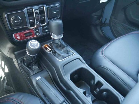 New 2026 Jeep Gladiator Mojave AWD/4WD image 30
