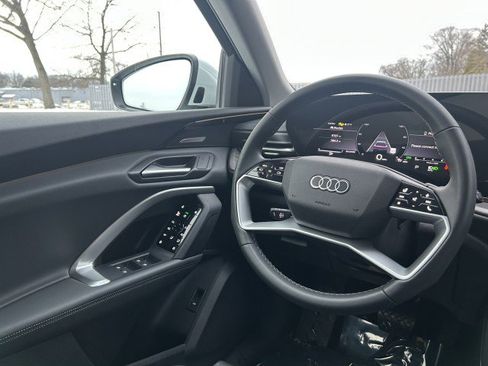 Certified 2025 Audi Q5 Premium Plus w/ Premium Plus image 12