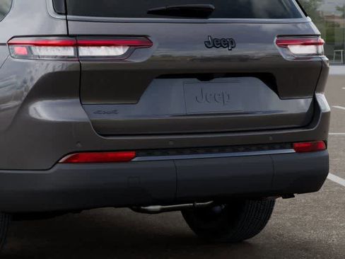 New 2026 Jeep Grand Cherokee L 4WD image 13